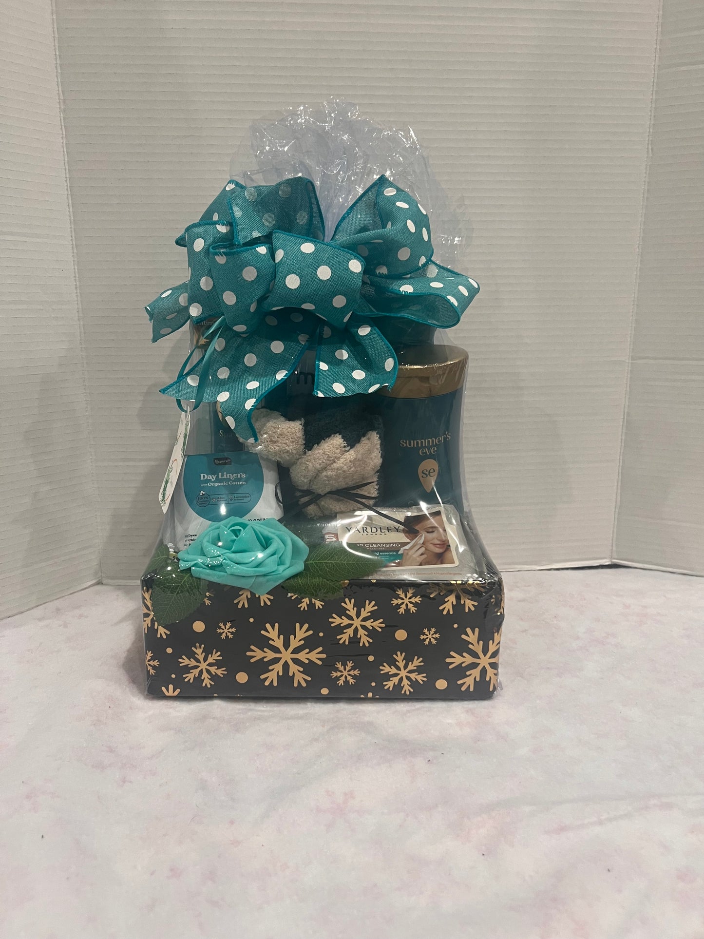 Summer’s Eve Freshness Spa Gift Basket – Holiday Edition