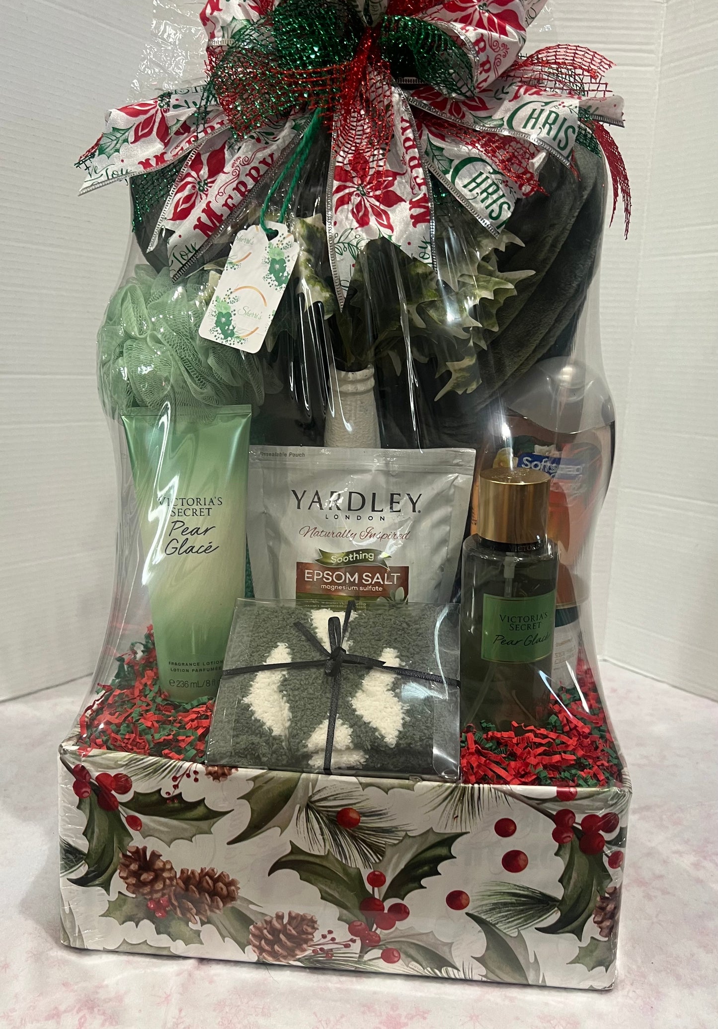 Holiday Pear Glacé Spa Gift Basket – Victoria’s Secret and Relaxation Essentials