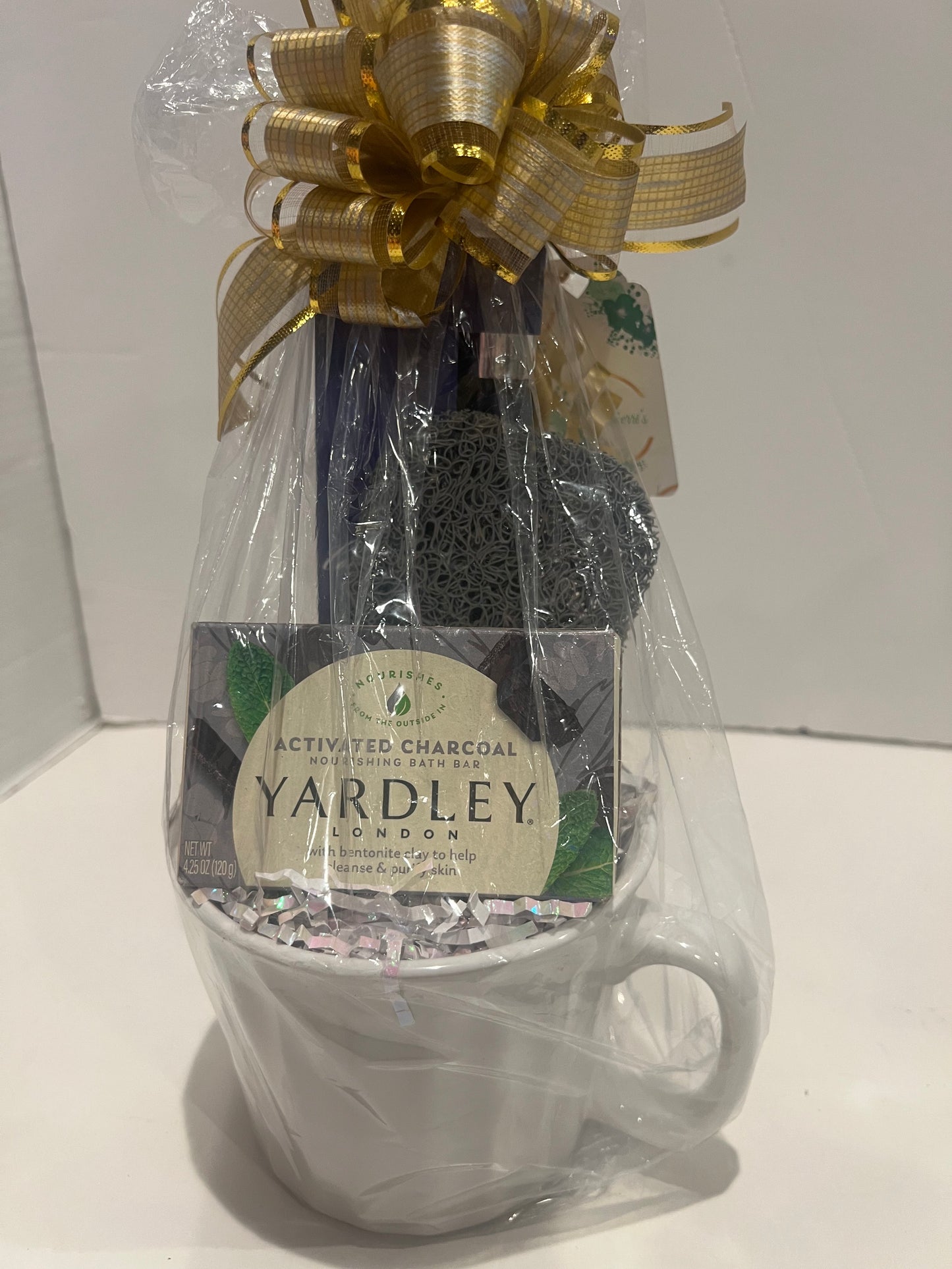 Luxury Men’s Self-Care & Grooming Gift Mug Basket