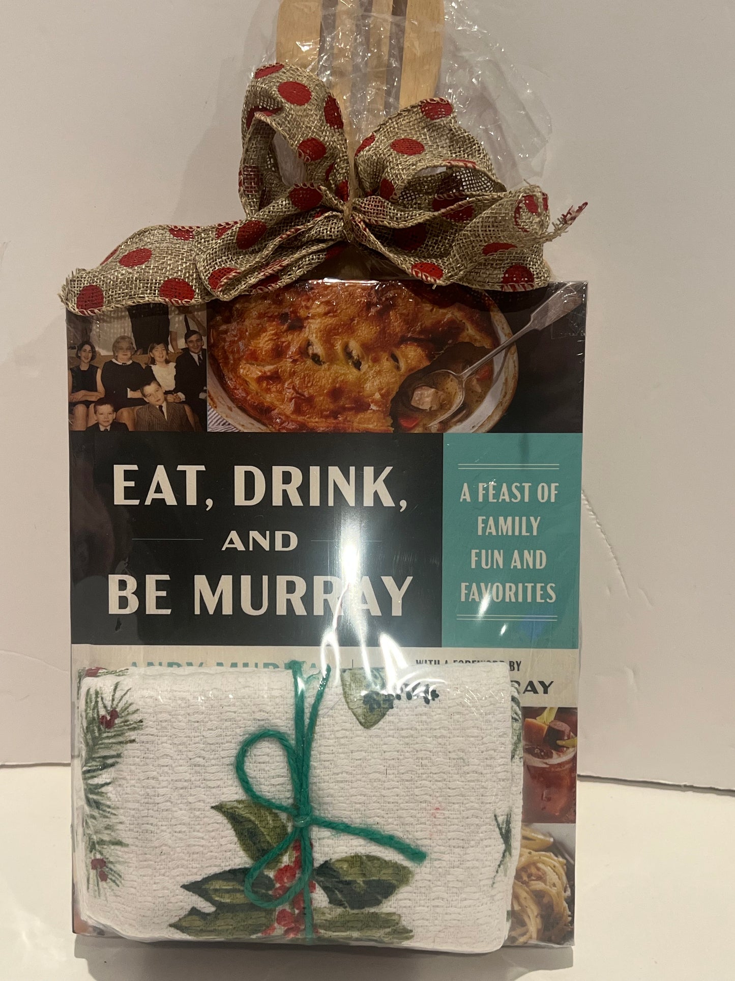 Chef’s Delight Cookbook Gift Set with Oven Mitt