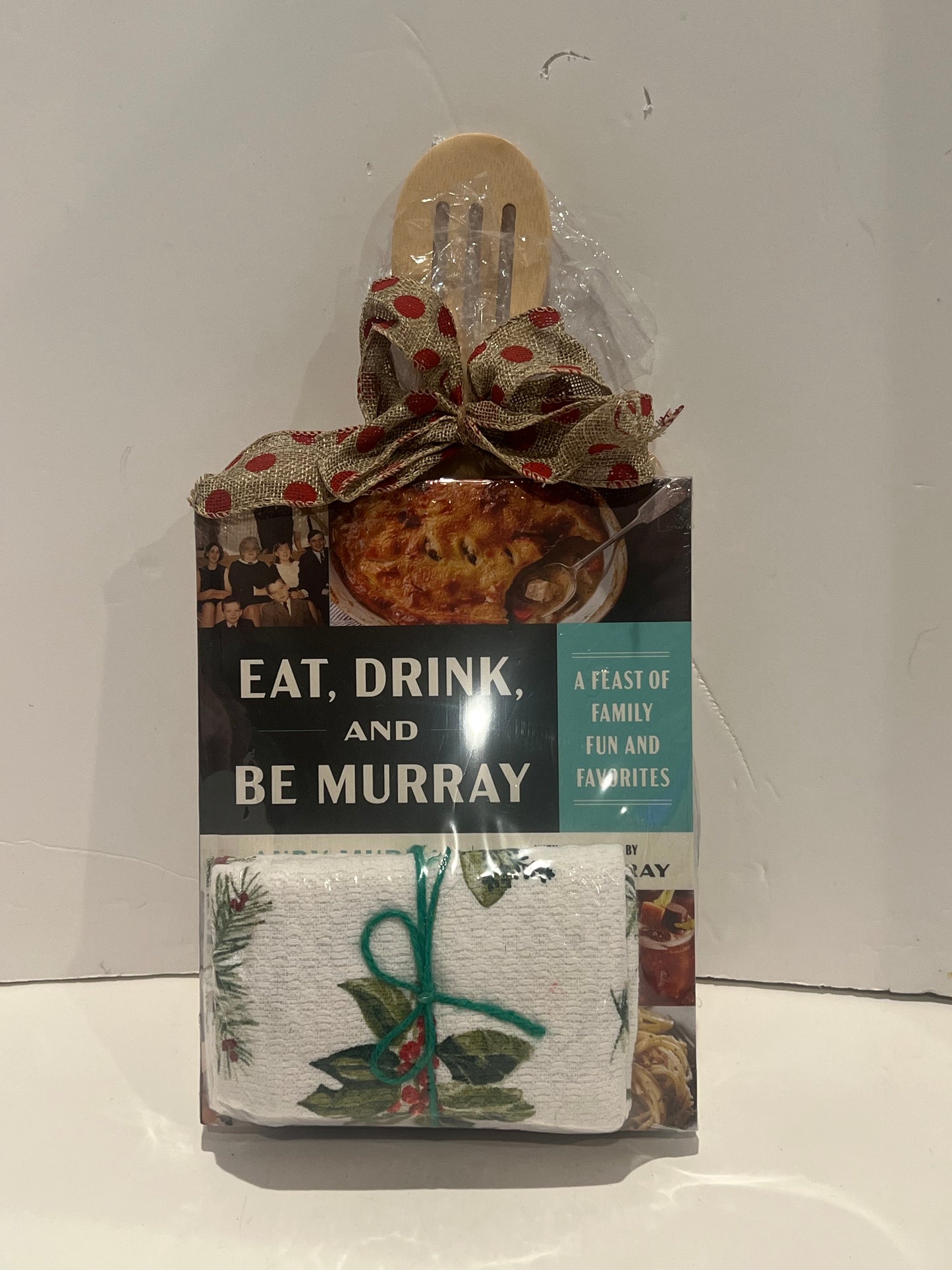 Chef’s Delight Cookbook Gift Set with Oven Mitt