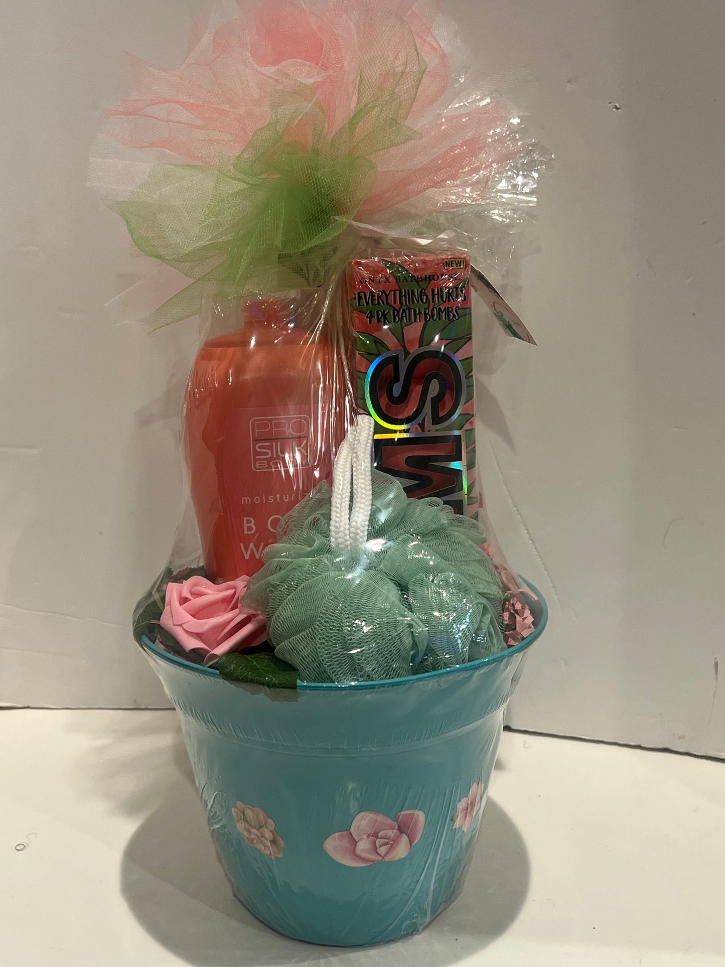 Floral Bliss Bath Gift Basket