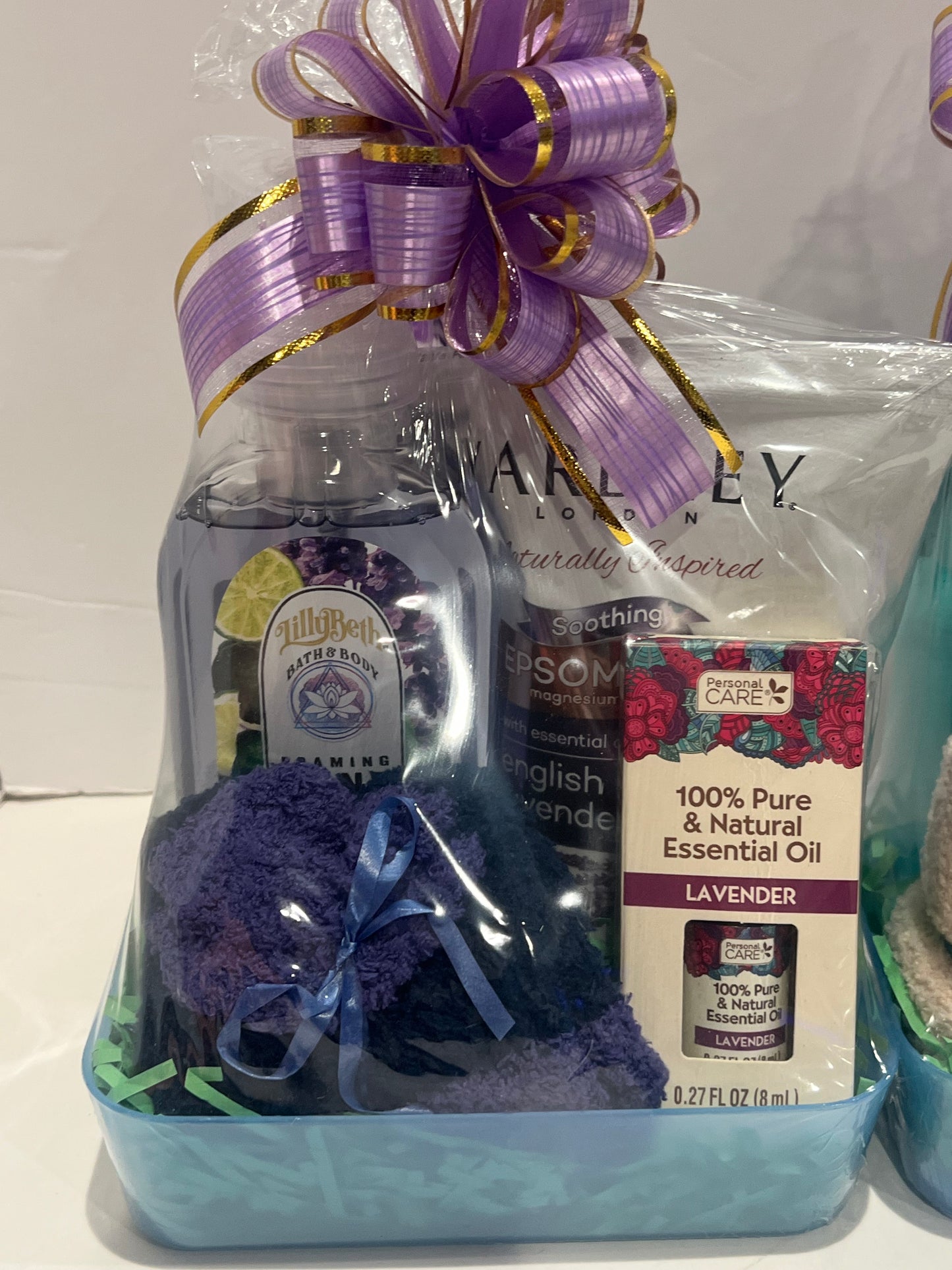 Aromatherapy Spa & Essential Oils Gift Basket