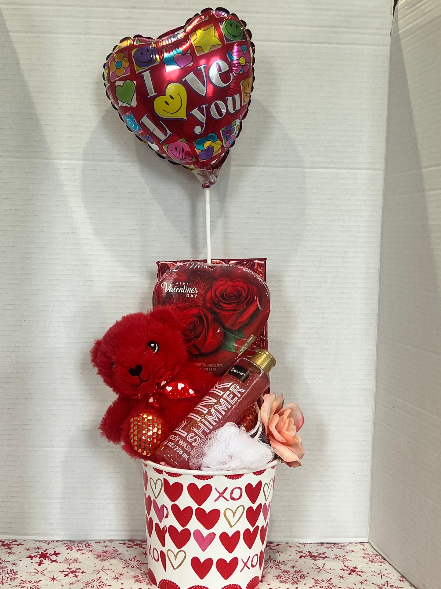 Valentine’s Love & Luxe Spa Gift Basket